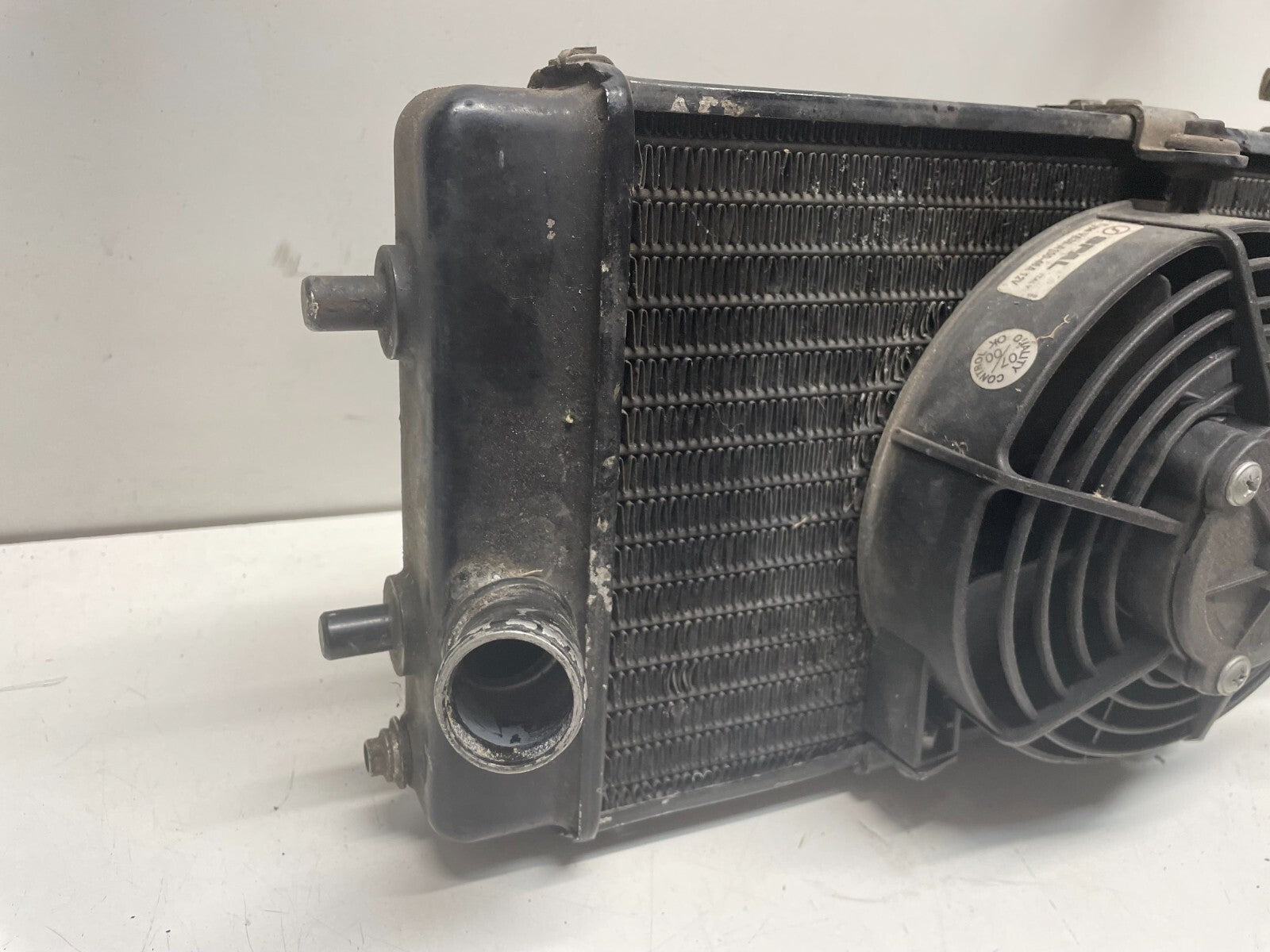 Right RH Radiator + Fan Aprilia SL1000 Falco 2000 - 2003