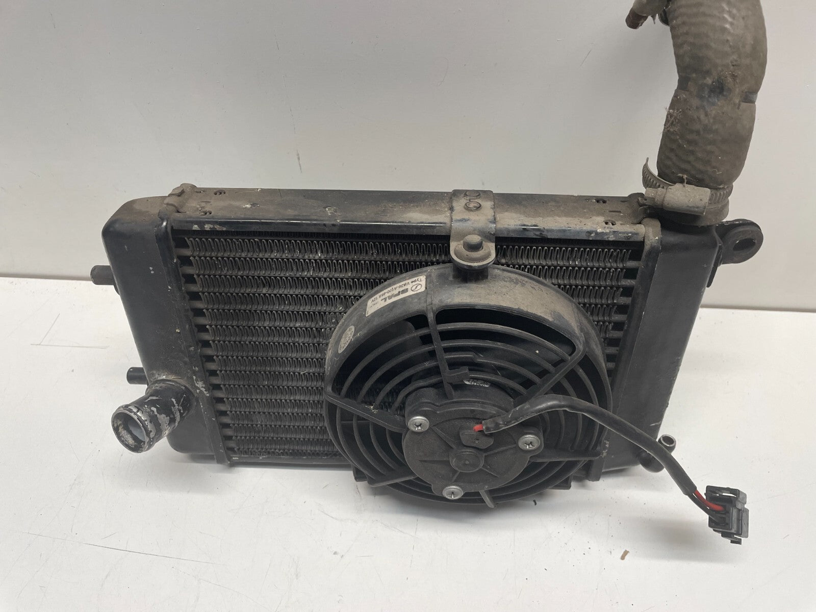 Right RH Radiator + Fan Aprilia SL1000 Falco 2000 - 2003