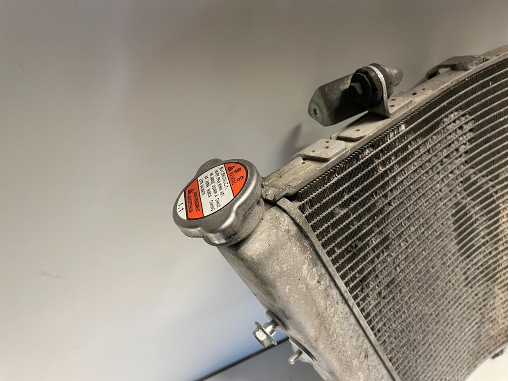 OEM Radiator Suzuki GSXR 600 2011 - 2017 L1 - L7