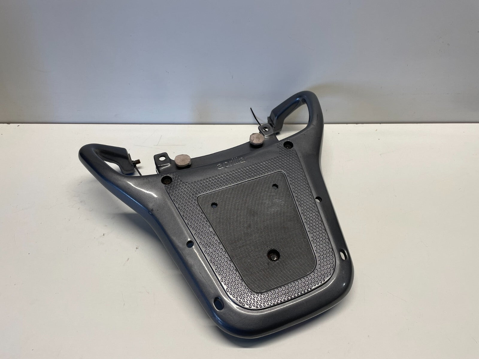 Rear Top Box Rack Pillion Handlebar Aprilia Pegaso 650 1999 - 2000