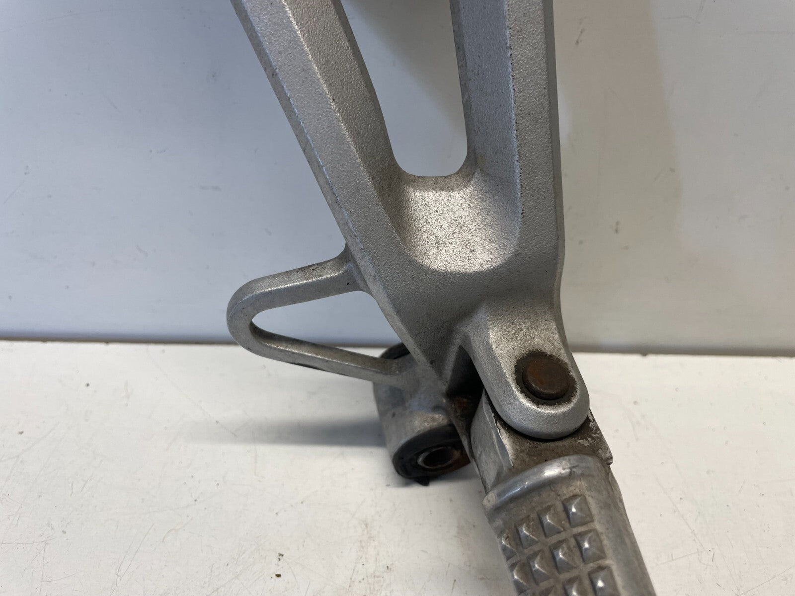 Rear Right Foot Peg Honda CBR600 F4i 2001 - 2006