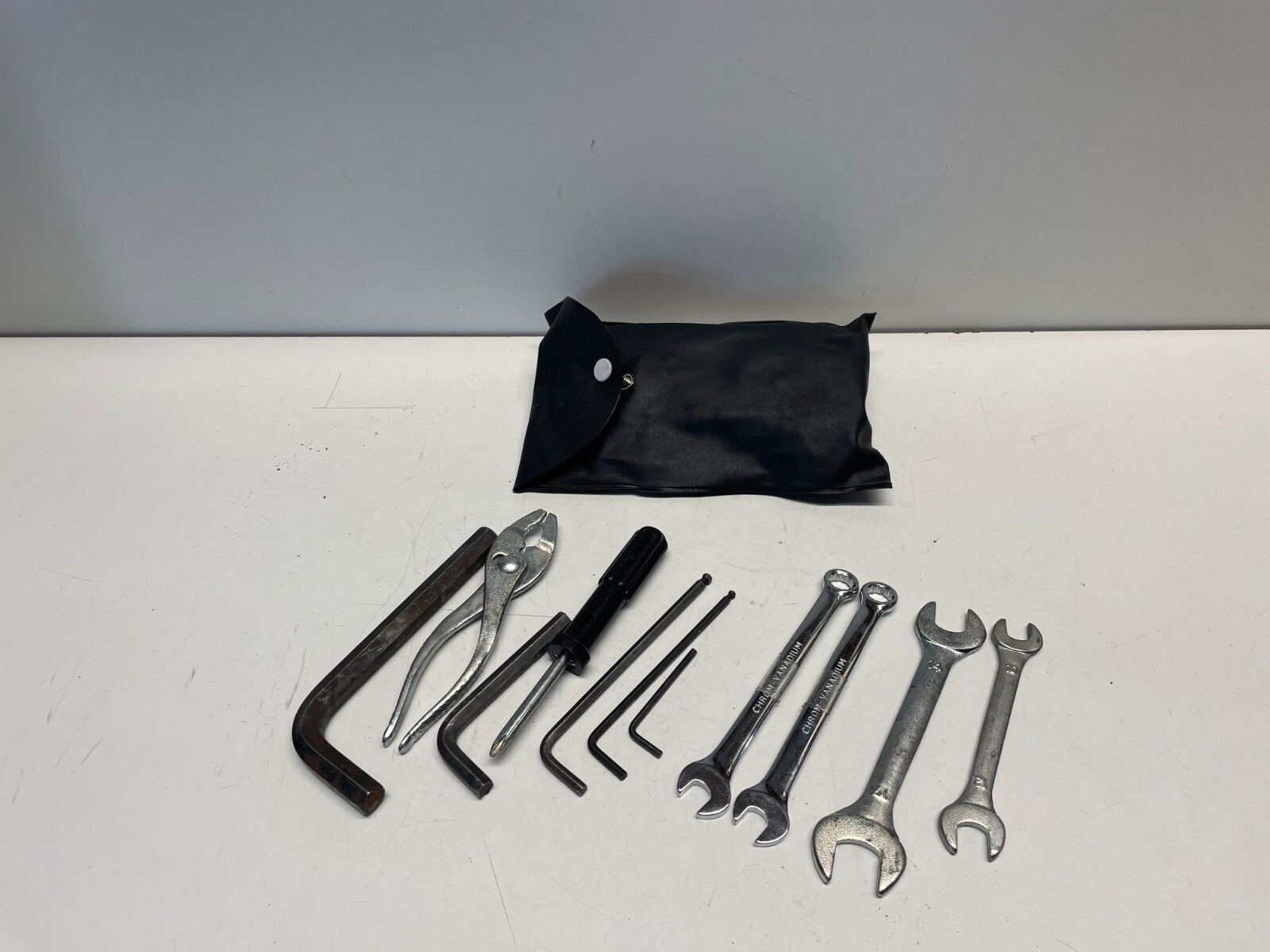 Tool Kit Suzuki VL800 Intruder Boulevard C50 2005 - 2011