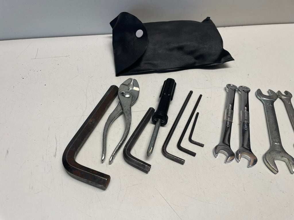 Tool Kit Suzuki VL800 Intruder Boulevard C50 2005 - 2011
