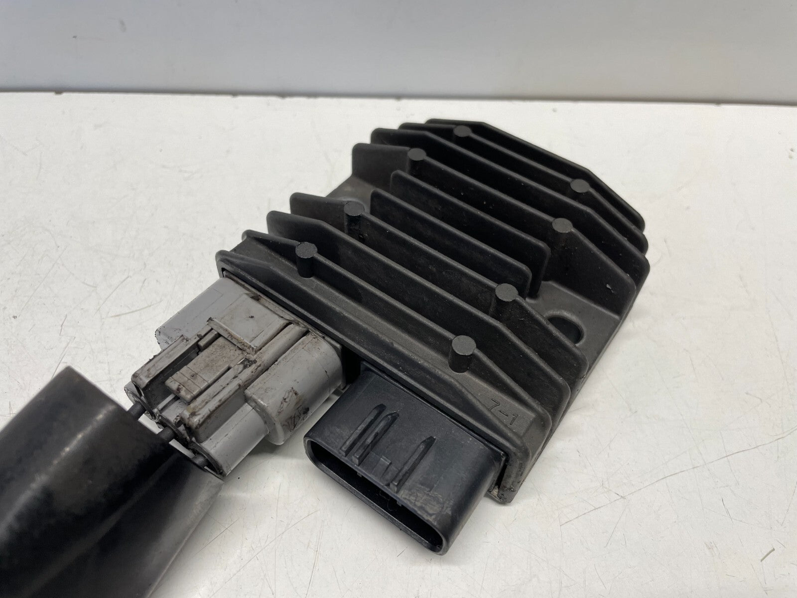 Voltage Regulator Rectifier Kawasaki KLZ 1000 Versys 2012 - 2014 #008