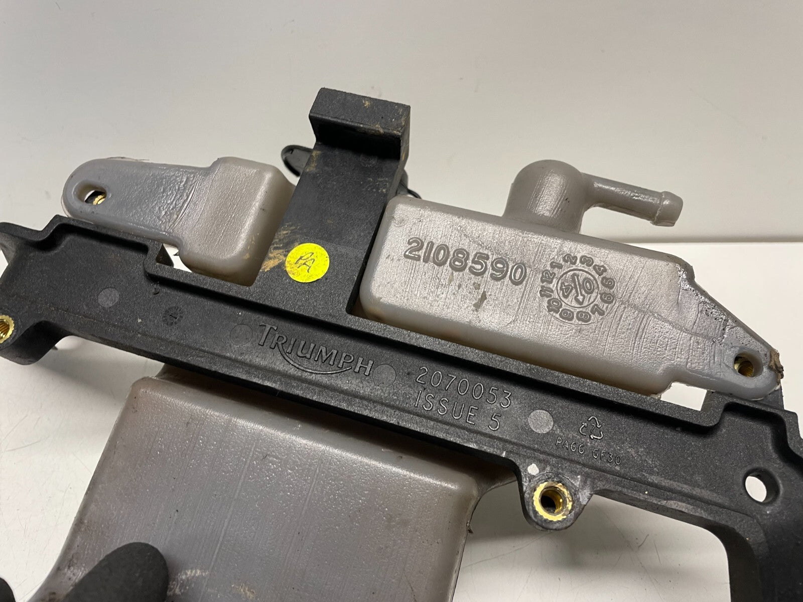 Coolant Bottle & Bracket Triumph ST 1050 Sprint 2005 - 2011 S001