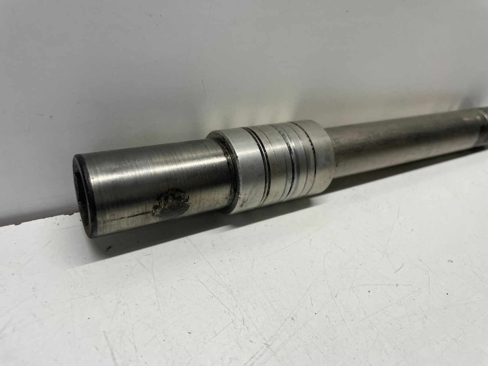 Front Wheel Spindle Triumph ST 1050 Sprint 2005 - 2011 S001
