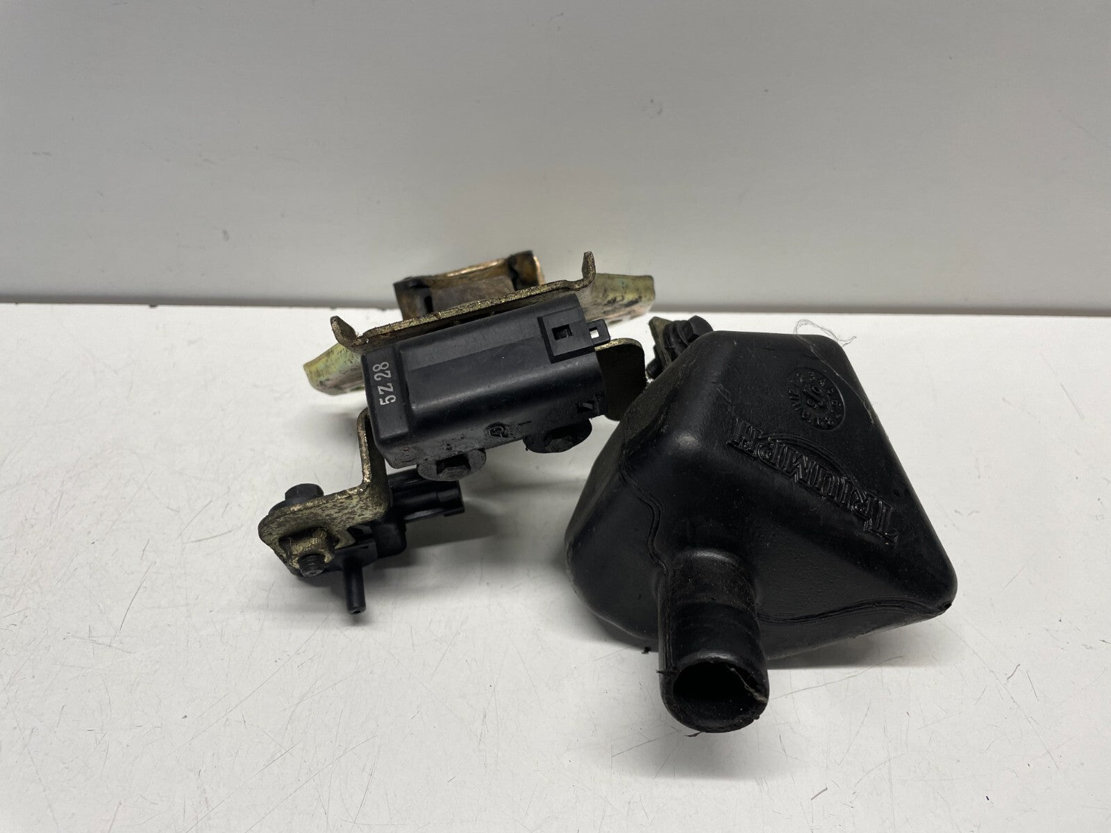 Fuel Tank & Resonator Bottle Triumph ST 1050 Sprint 2005 - 2011 S001