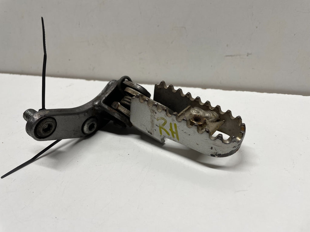 Front Right Foot Peg Kawasaki D-Tracker KLX 125 2015