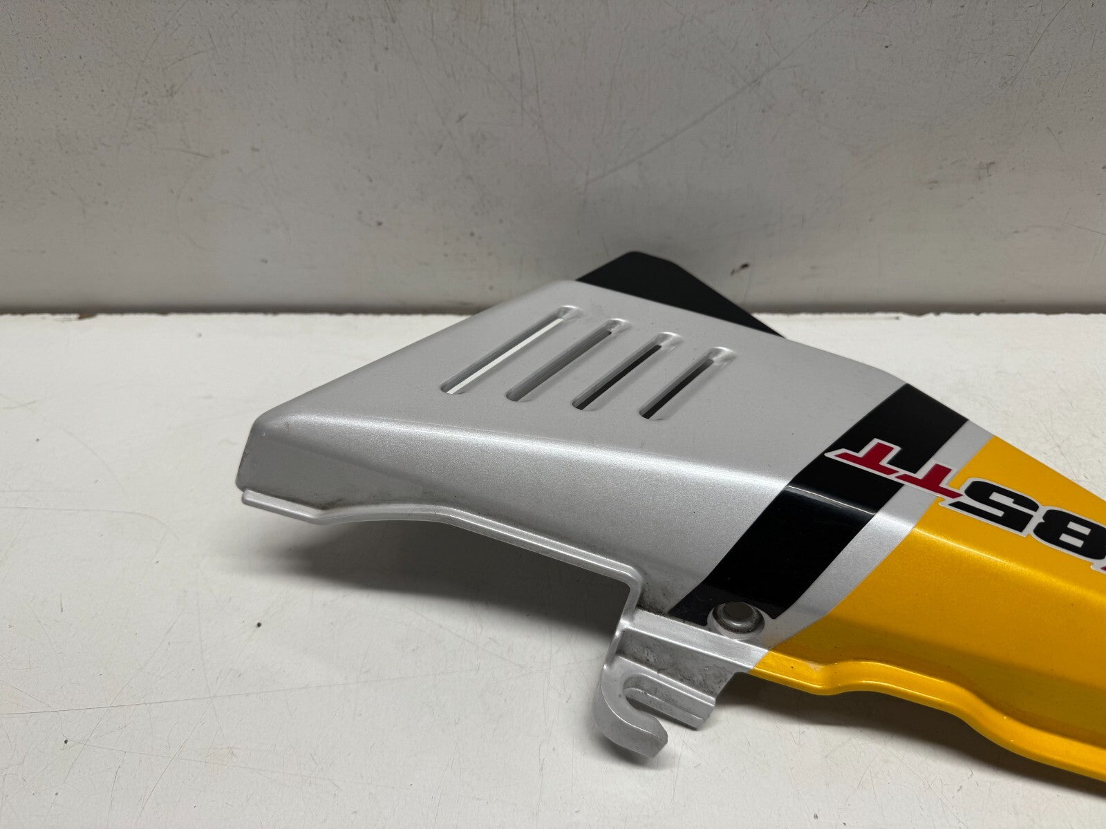 Right Cover Fairing Moto Guzzi V85 TT 2020