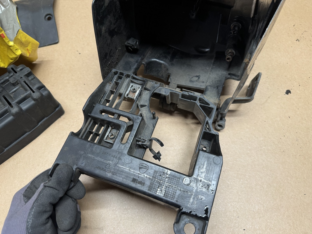 Ducati Monster 821 2014 (2014 - 2016) Battery Box Tray