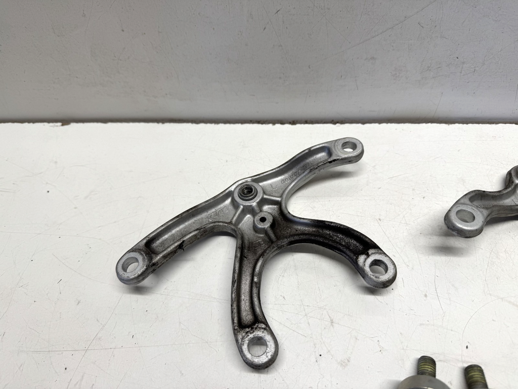 KTM RC8 1190 2008 (2008 - 2010) Engine Mount Support Bracket Set