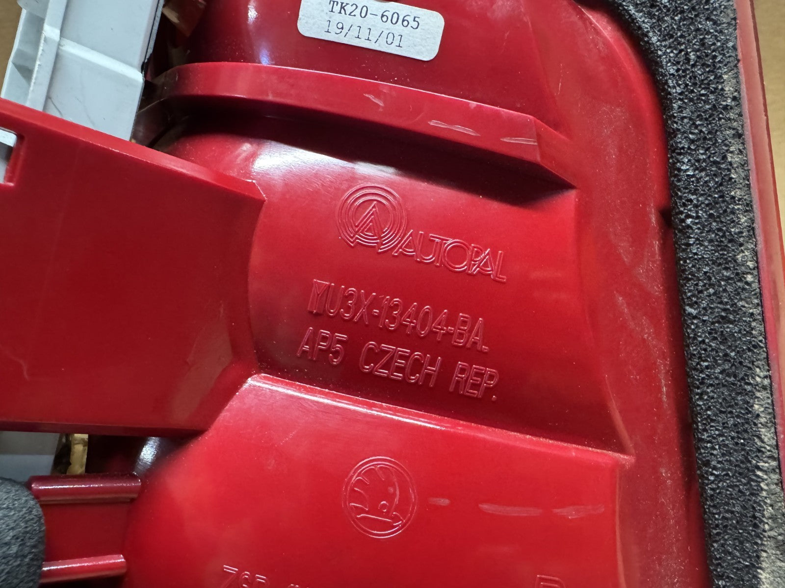 Skoda Octavia Mk1 Rear Right tail light ZSB1U6945096