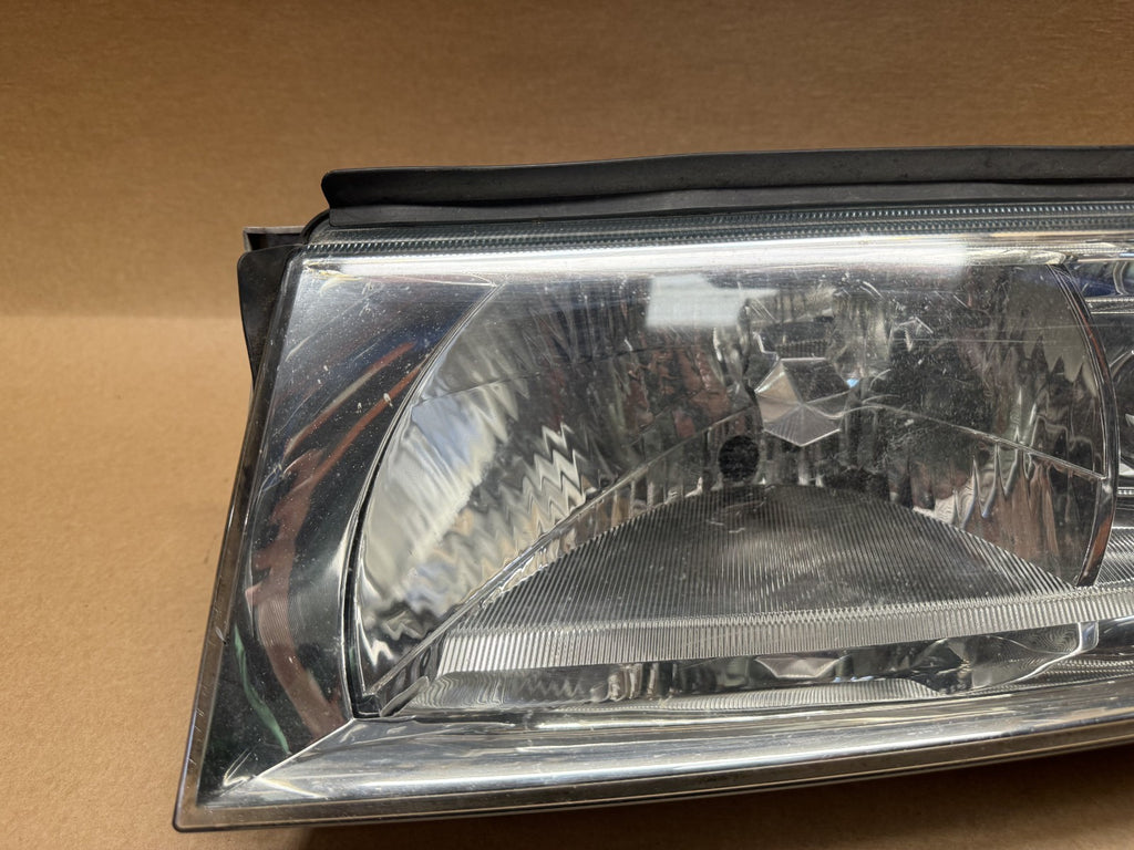 Skoda Octavia MK1 Headlight Left Passenger Near Side 1U2941017P