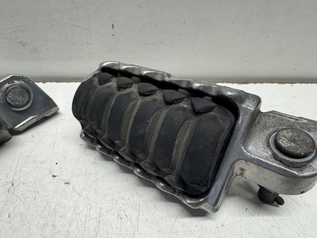 2011 Yamaha Super Tenere XT 1200 Z Left & Right Riders Foot Peg