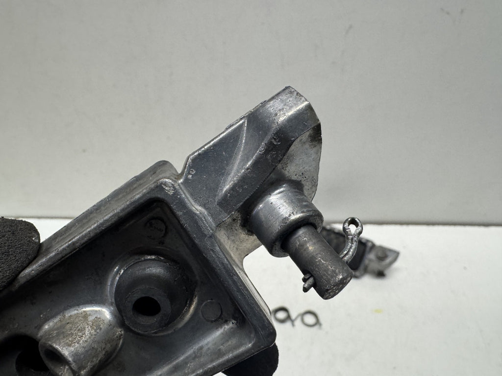 2011 Yamaha Super Tenere XT 1200 Z Left & Right Riders Foot Peg