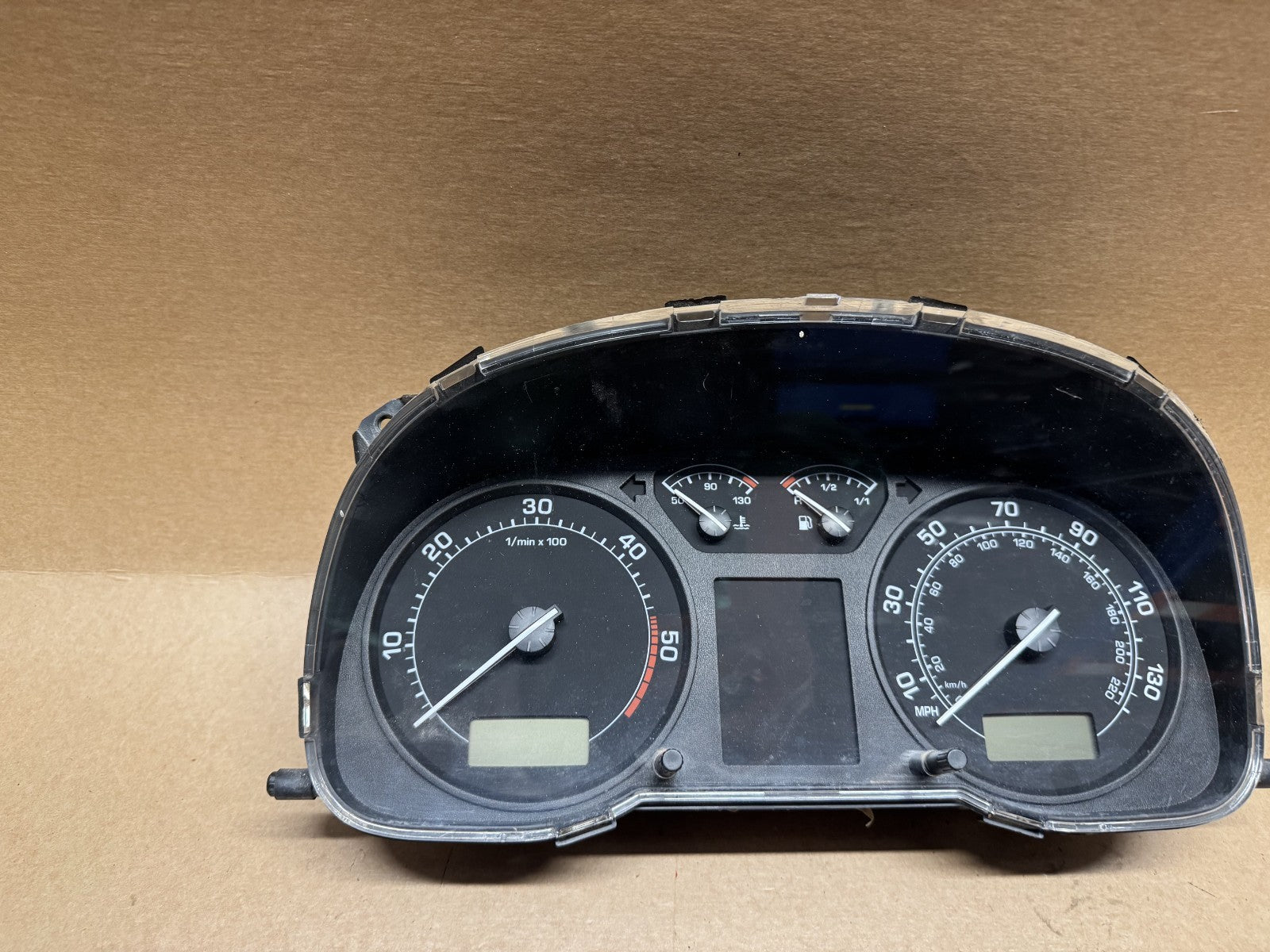 Skoda Octavia Mk1 Clocks Speedometer 1U0920911F