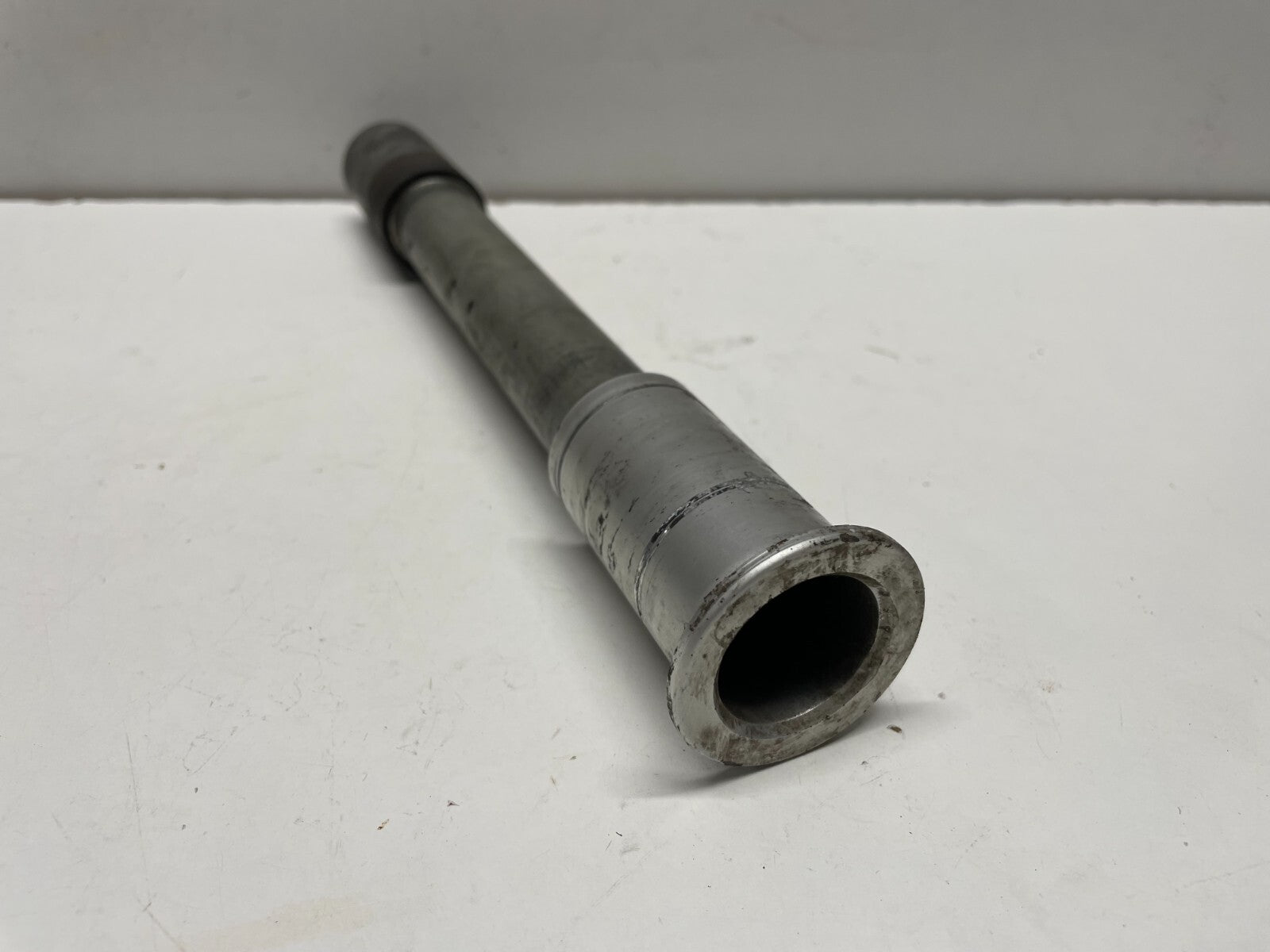 Front Wheel Spindle Suzuki SV 1000 2006