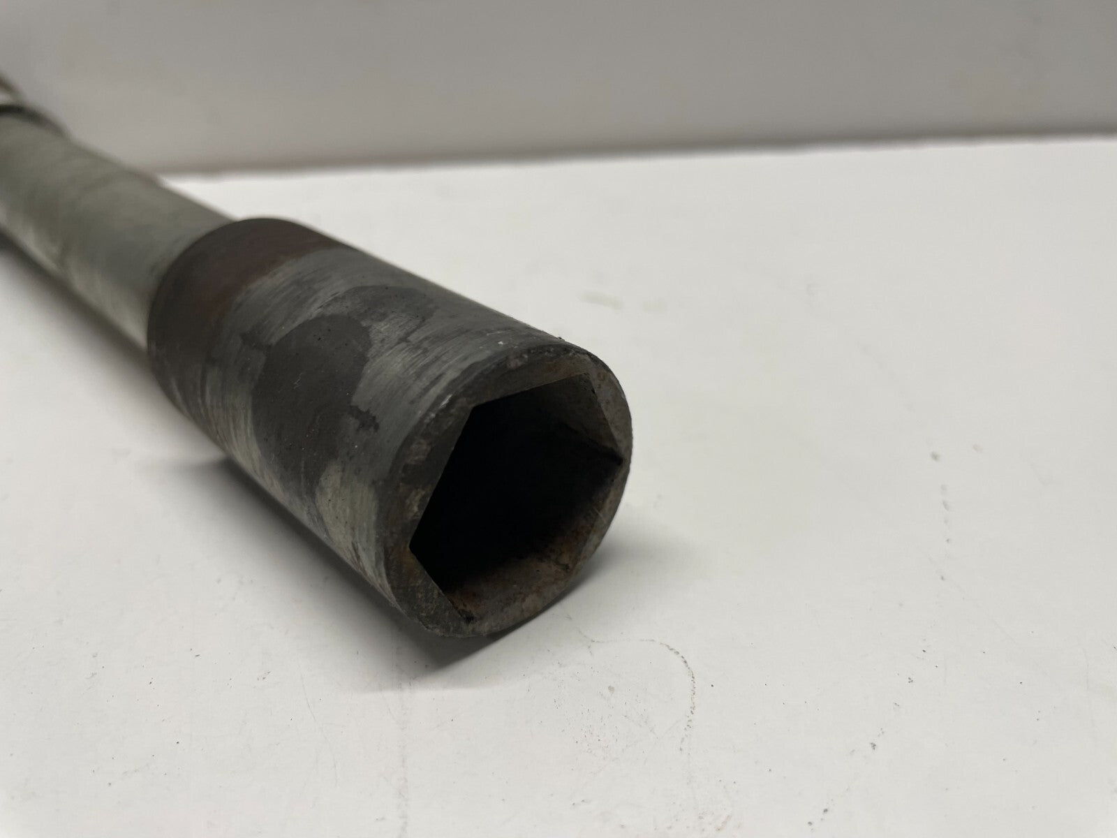 Front Wheel Spindle Suzuki SV 1000 2006