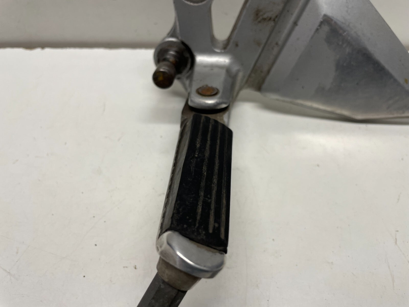 Front Left Foot Peg Assembly Suzuki SV 1000 2006