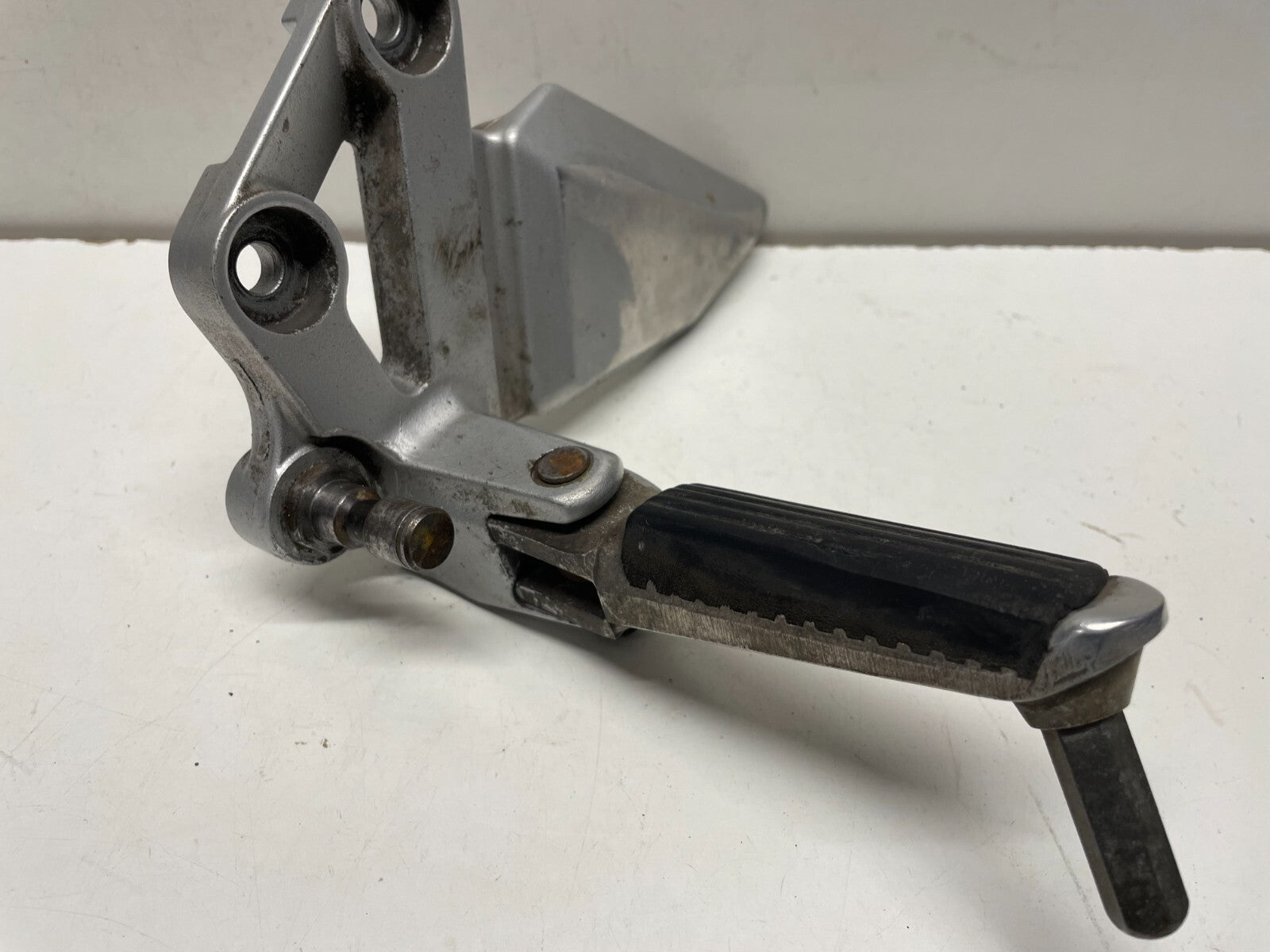 Front Left Foot Peg Assembly Suzuki SV 1000 2006