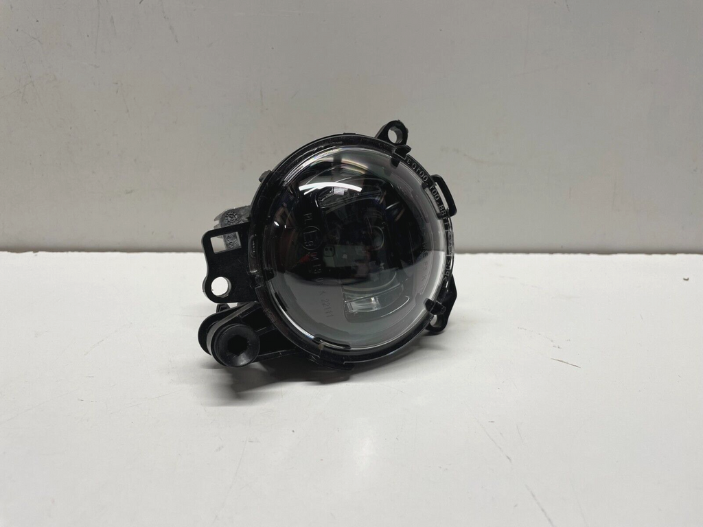 Front Bumper Right Fog Light Land Rover Defender L663