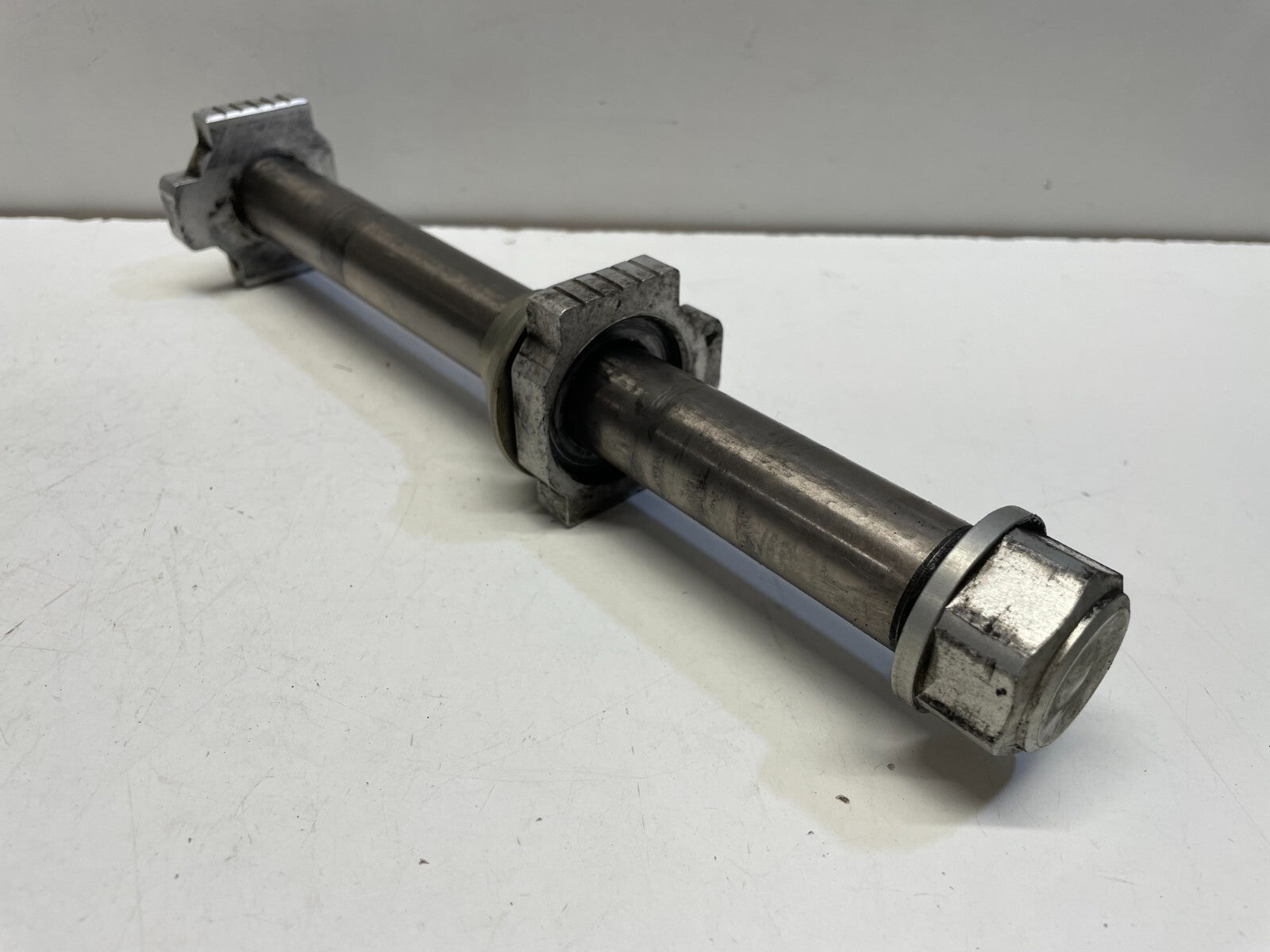 Rear Wheel Spindle KTM 690 Duke 2015 (2012 - 2015)