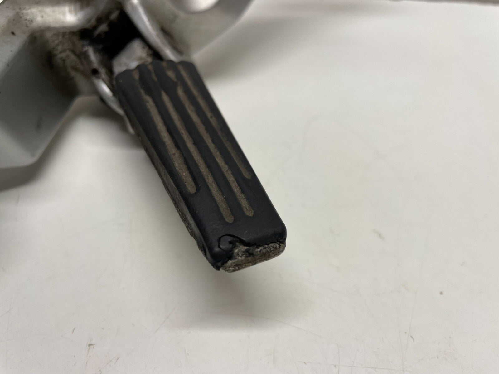 Rear Right Foot Peg Hanger Suzuki SV 1000 2006