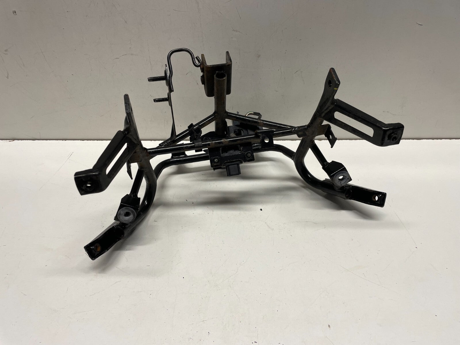 Front Fairing Headlight Mount Bracket Kawasaki J300 SC300 2013 - 2015