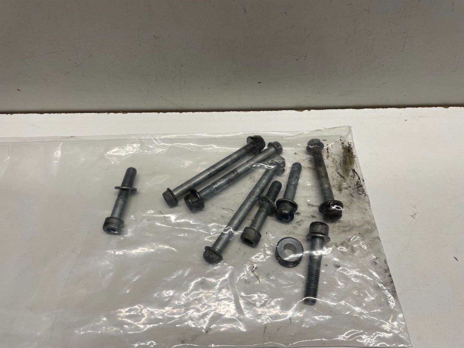 Engine Bolts Aprilia Caponord ETV 1000 2003