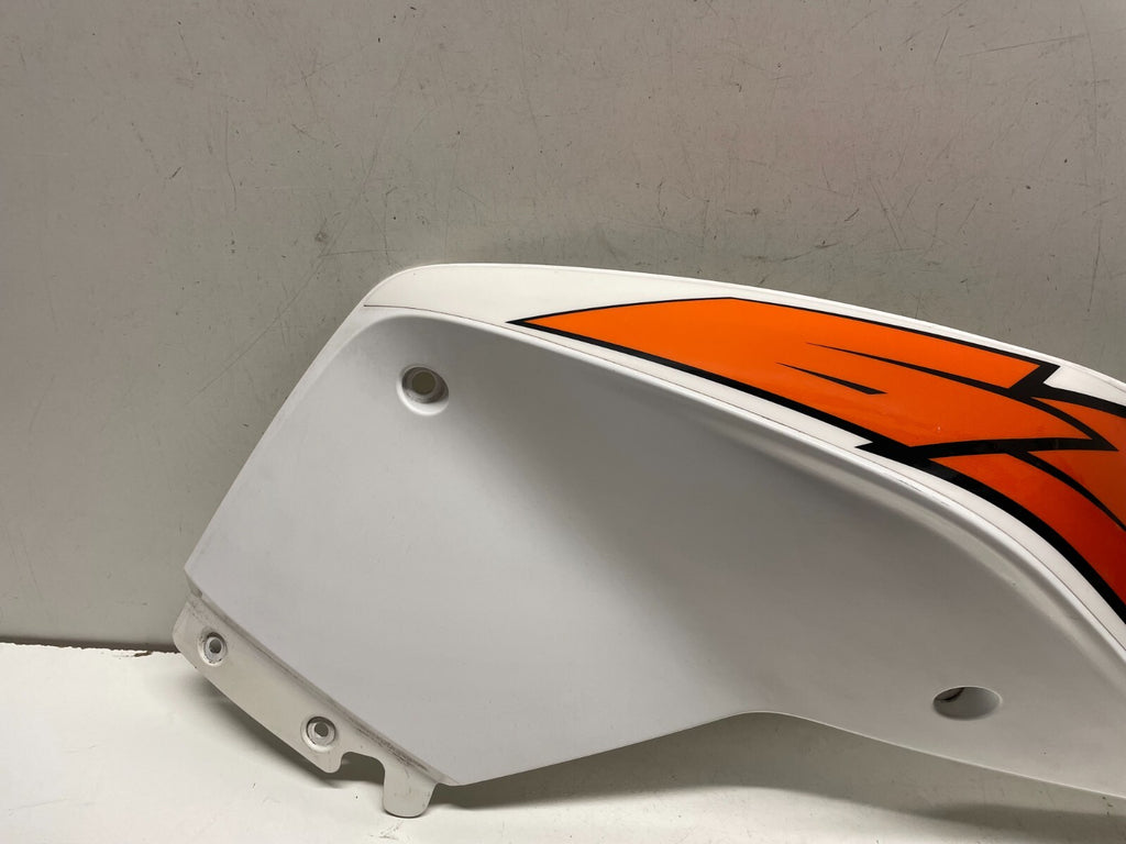 Tank Right Cover Fairing Panel KTM 690 Duke 2015 (2012 - 2015)