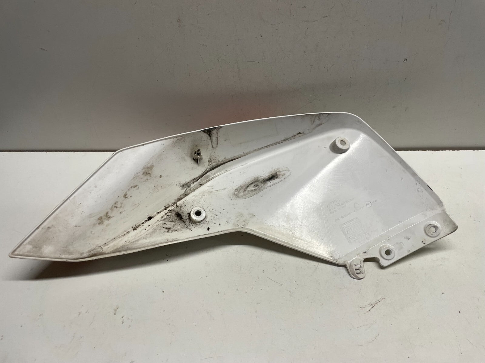 Tank Right Cover Fairing Panel KTM 690 Duke 2015 (2012 - 2015)