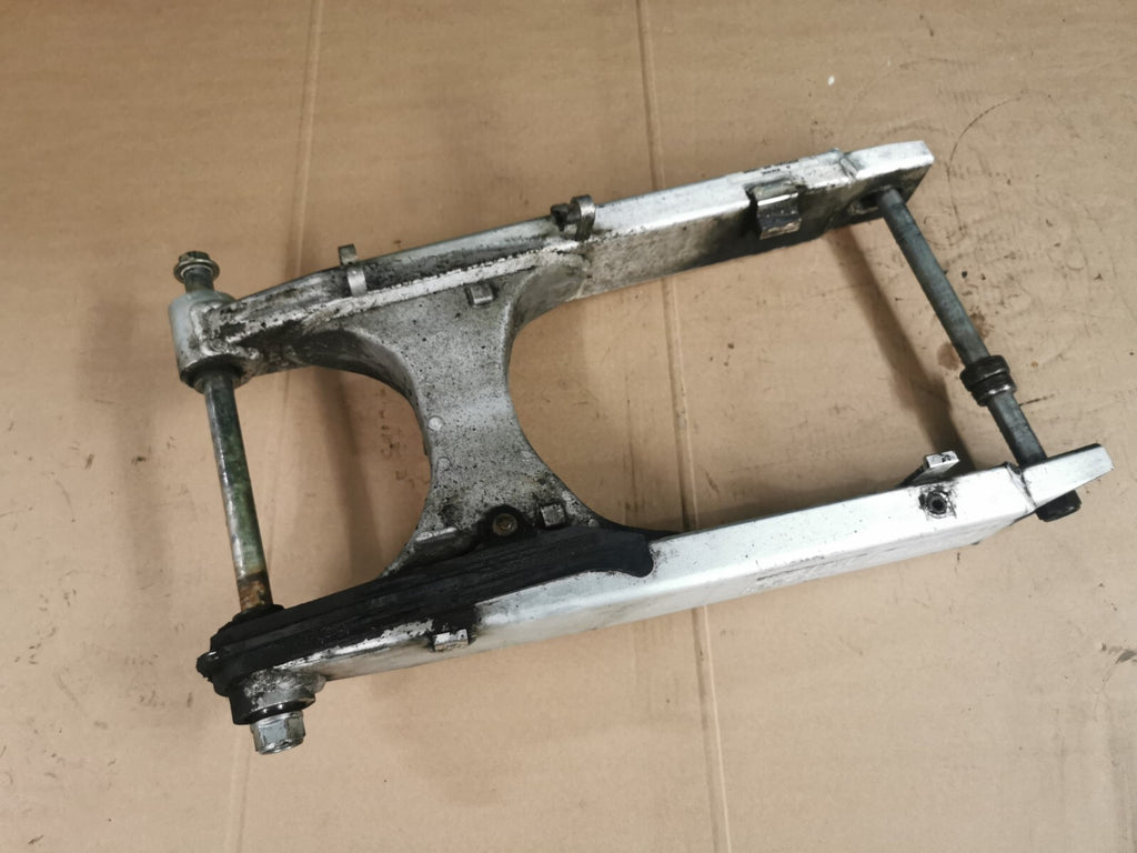 Rear Swingarm + Axles Honda XL 1000 V Varadero 2000 (1999 - 2003)