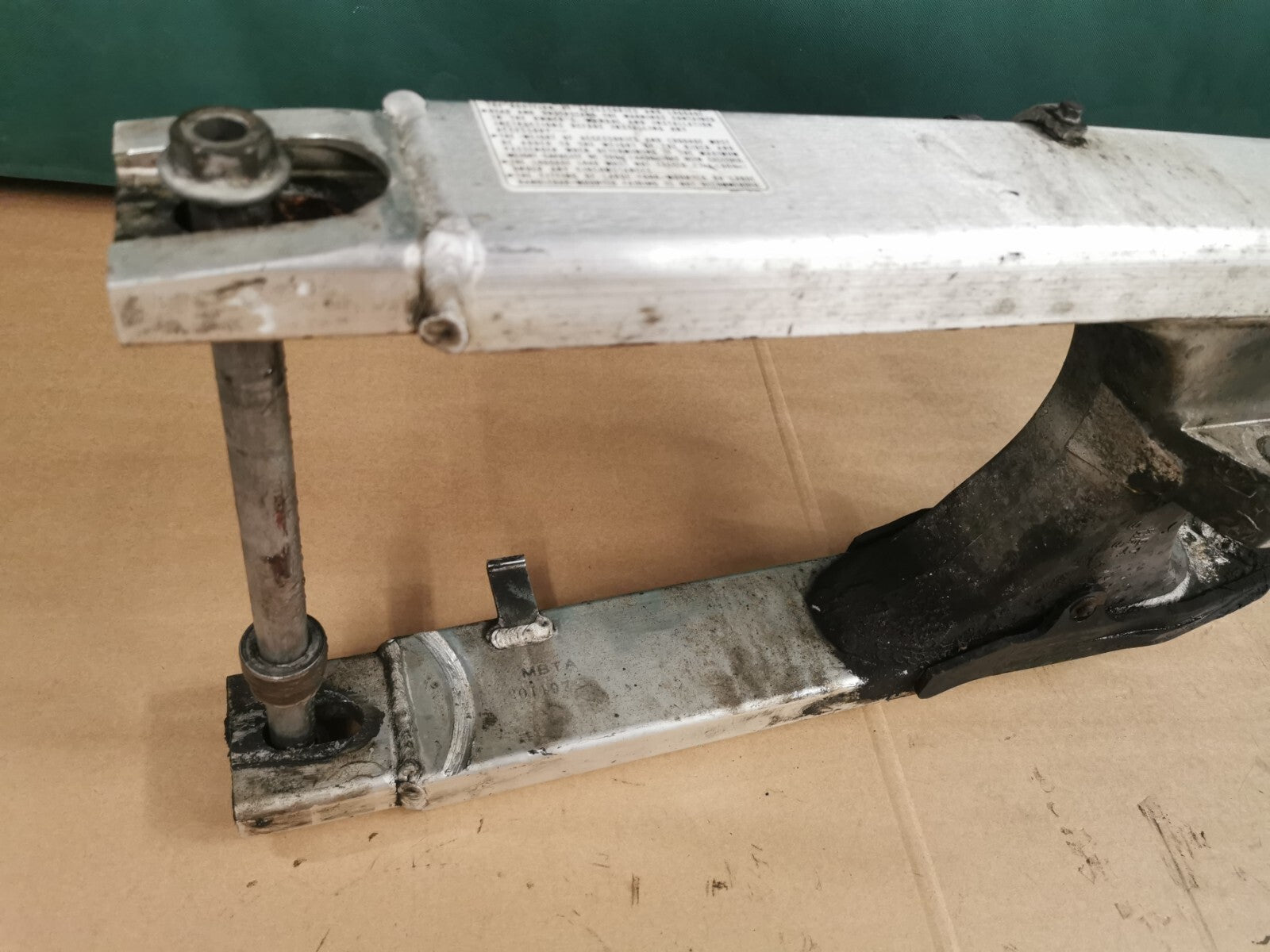 Rear Swingarm + Axles Honda XL 1000 V Varadero 2000 (1999 - 2003)