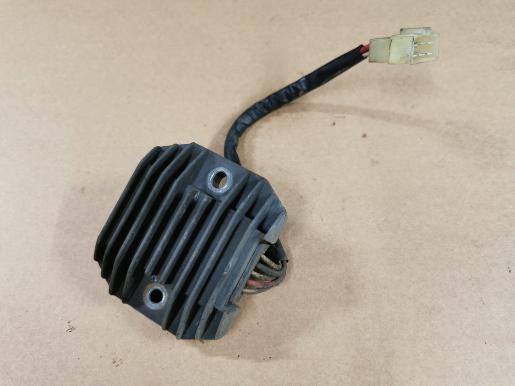 Voltage Regulator Yamaha FZS 600 Fazer 2002 - 2003