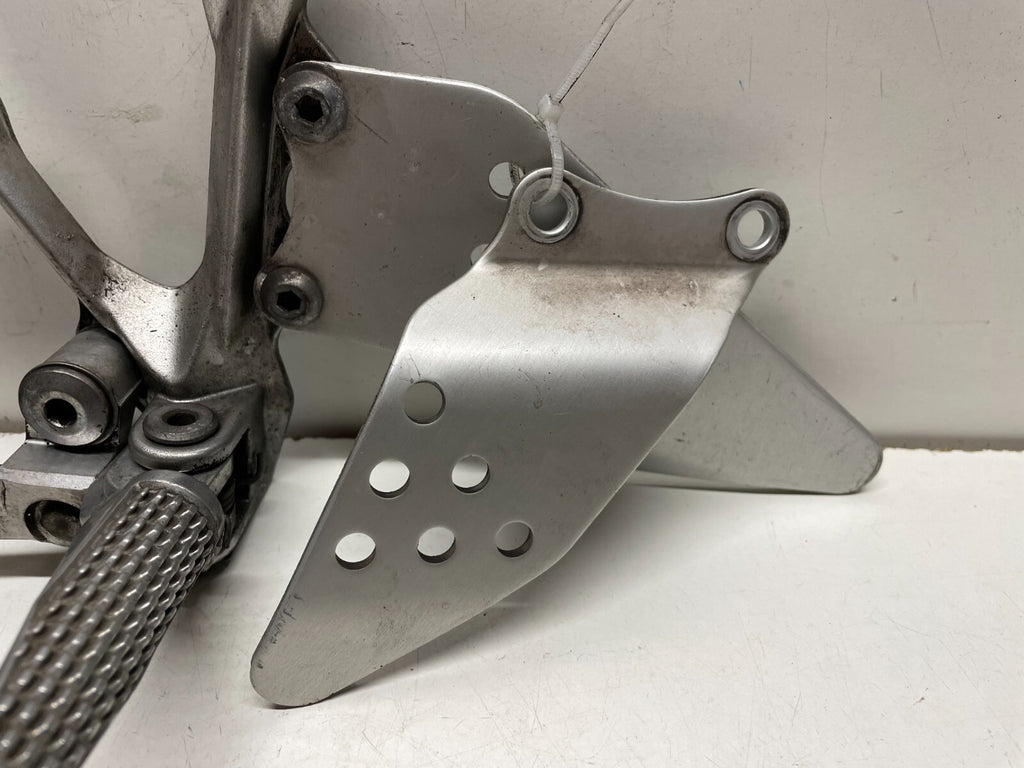 Front Left Foot Assembly Kawasaki ZX6R 636 Ninja C1H 2005 - 2006