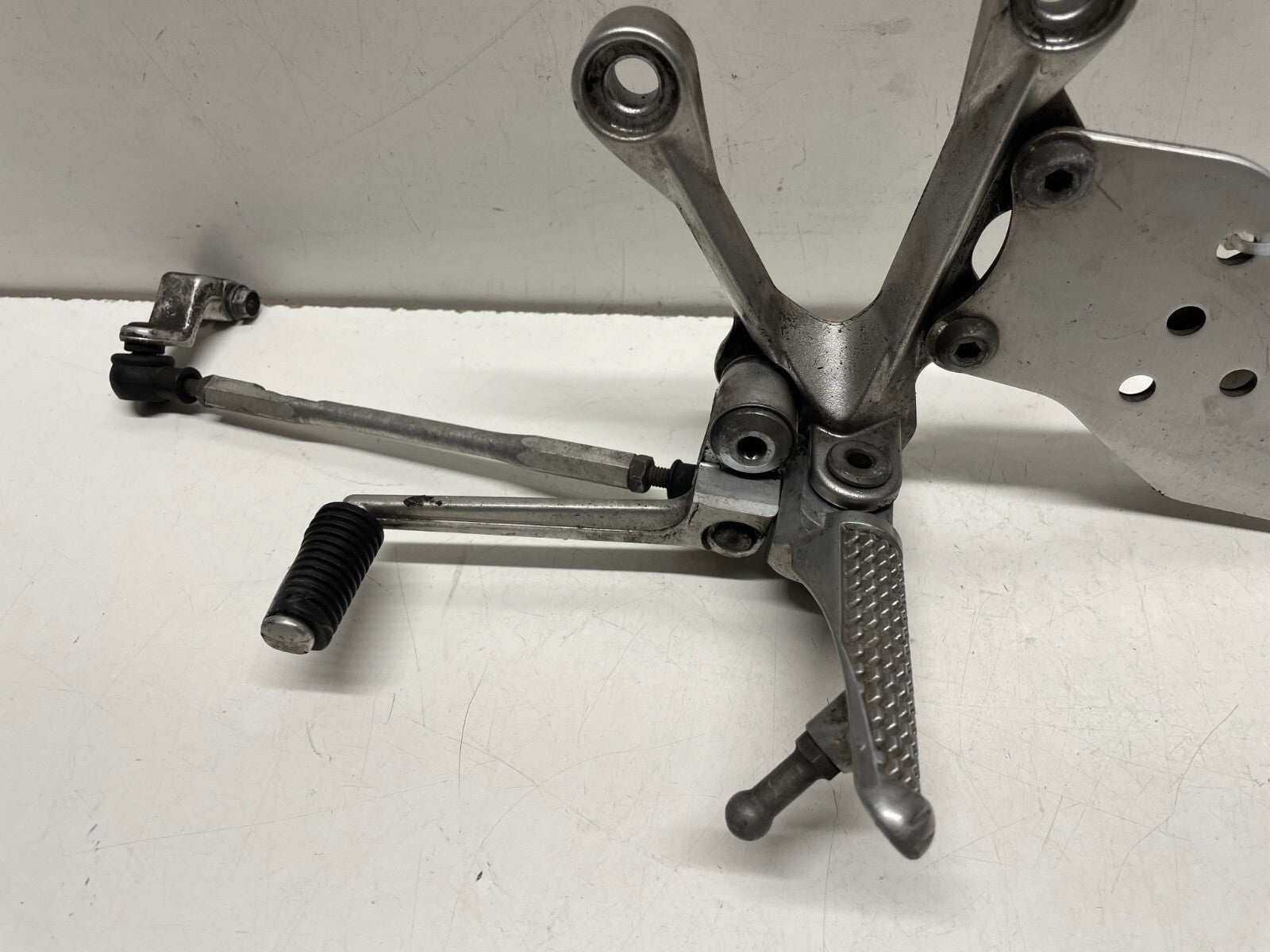 Front Left Foot Assembly Kawasaki ZX6R 636 Ninja C1H 2005 - 2006
