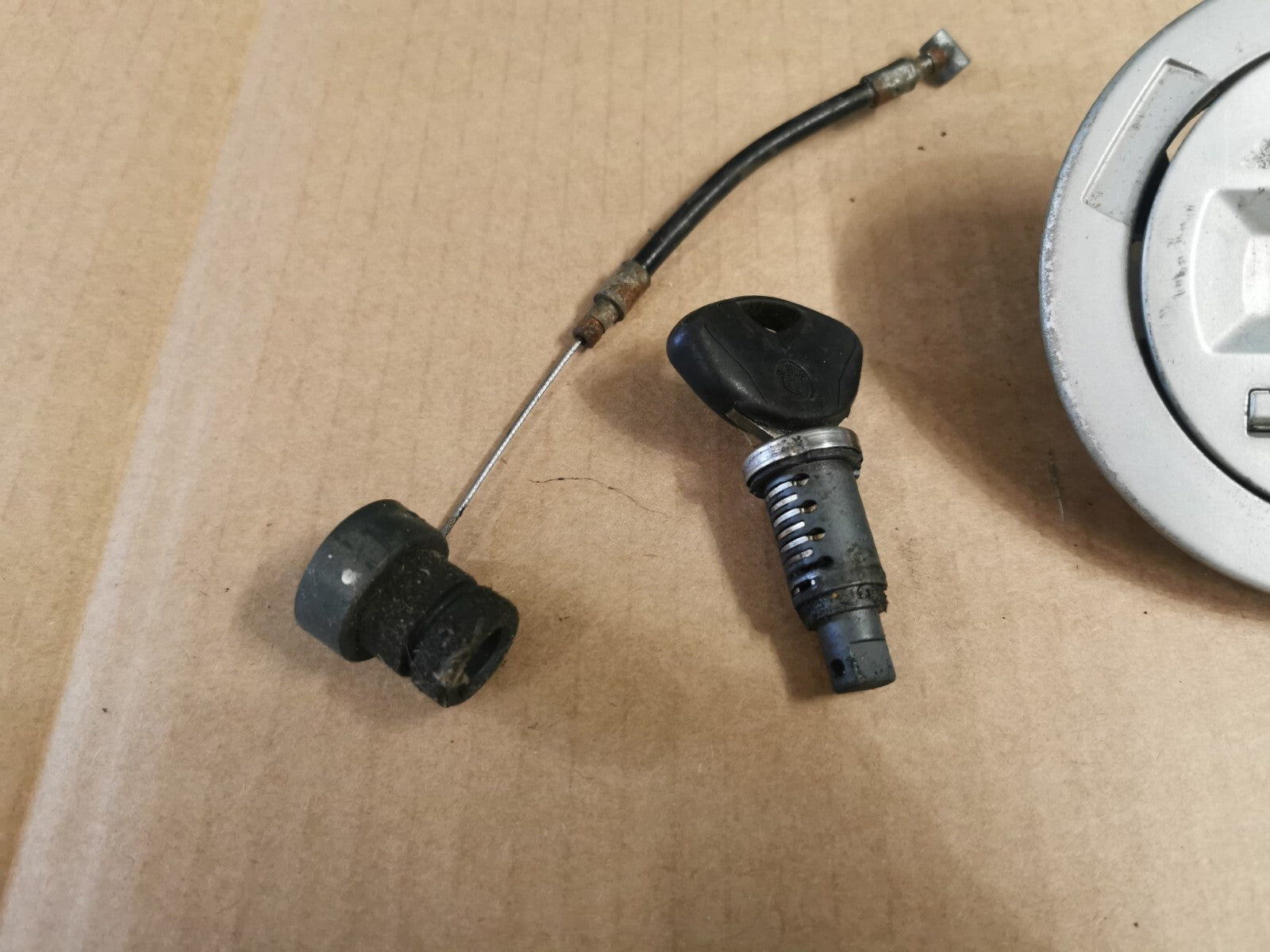 Tuel Cap & Seat Lock Set BMW F800 S ST 2008 (2006 - 2010)