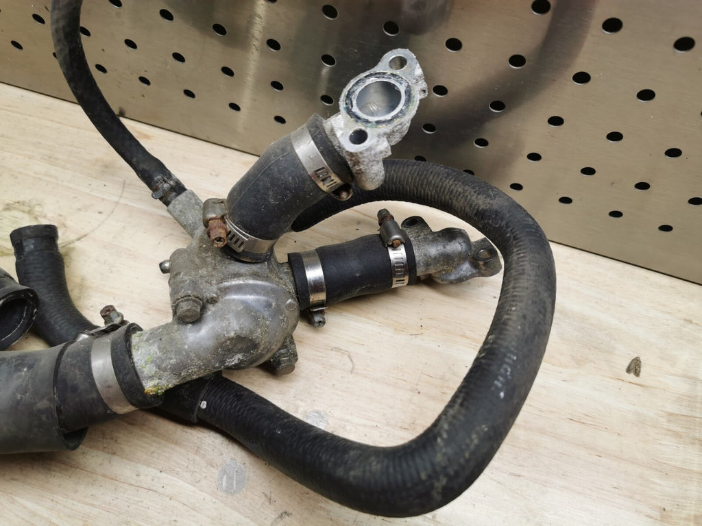 Thermostat Housing & Water Hoses Honda VFR 800 VTEC 2003 - 2009