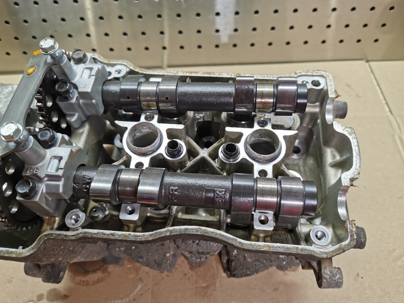 Complete Front Cylinder Head Assembly Camshafts Honda 800 VTEC 2003 - 2009