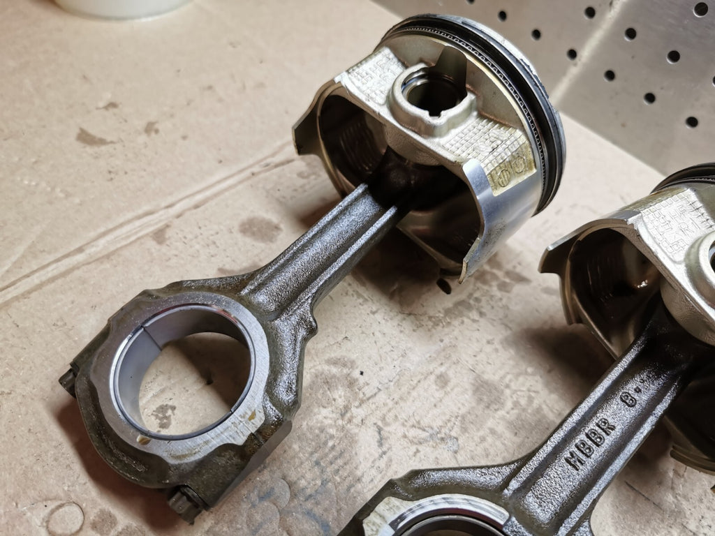 2x Conrod Connecting Rod + Piston Honda XL 1000 V Varadero 2000 (1999 - 2003)