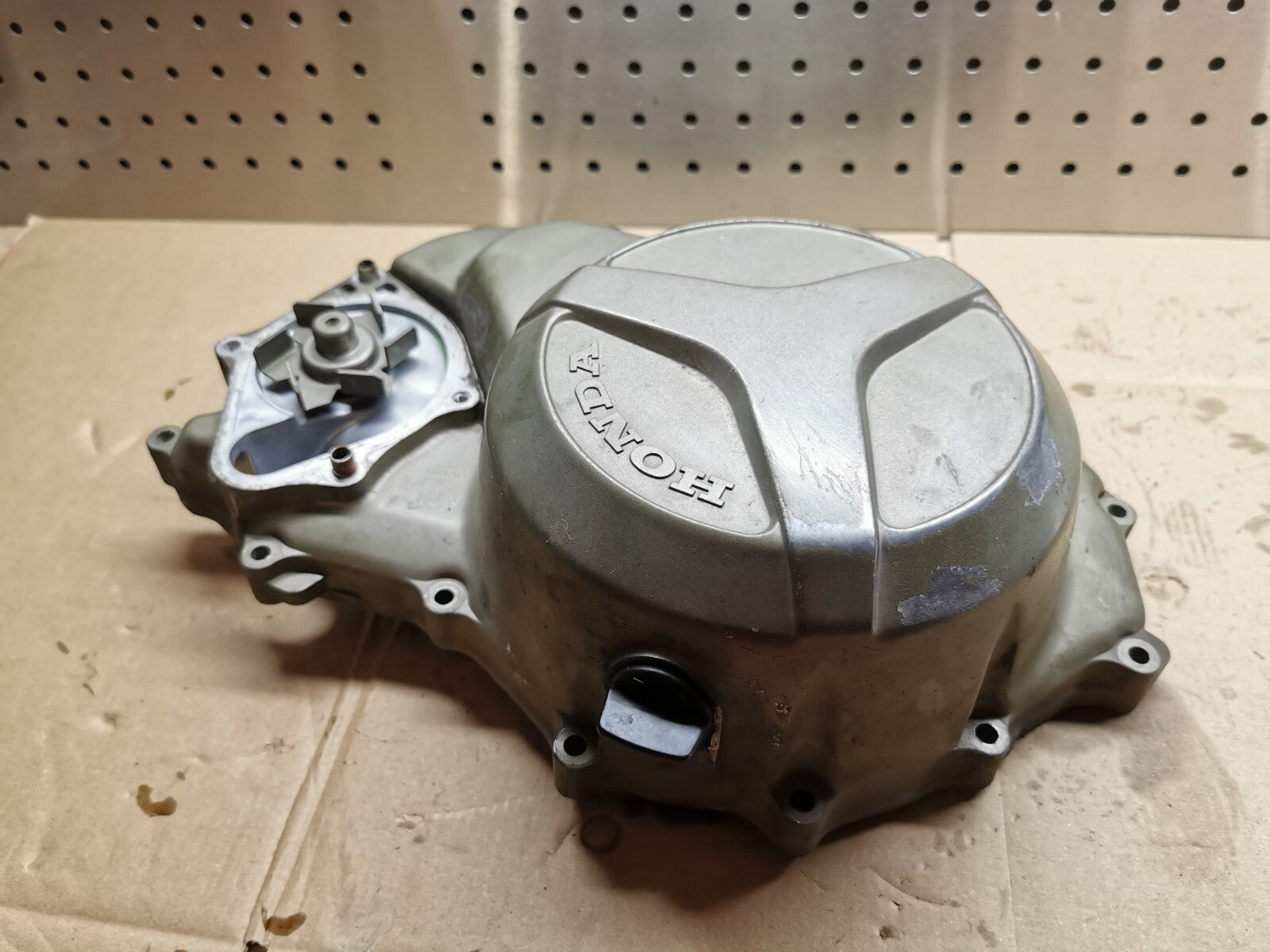 Engine Clutch Cover Honda XL 1000 V Varadero 2000 (1999 - 2003)