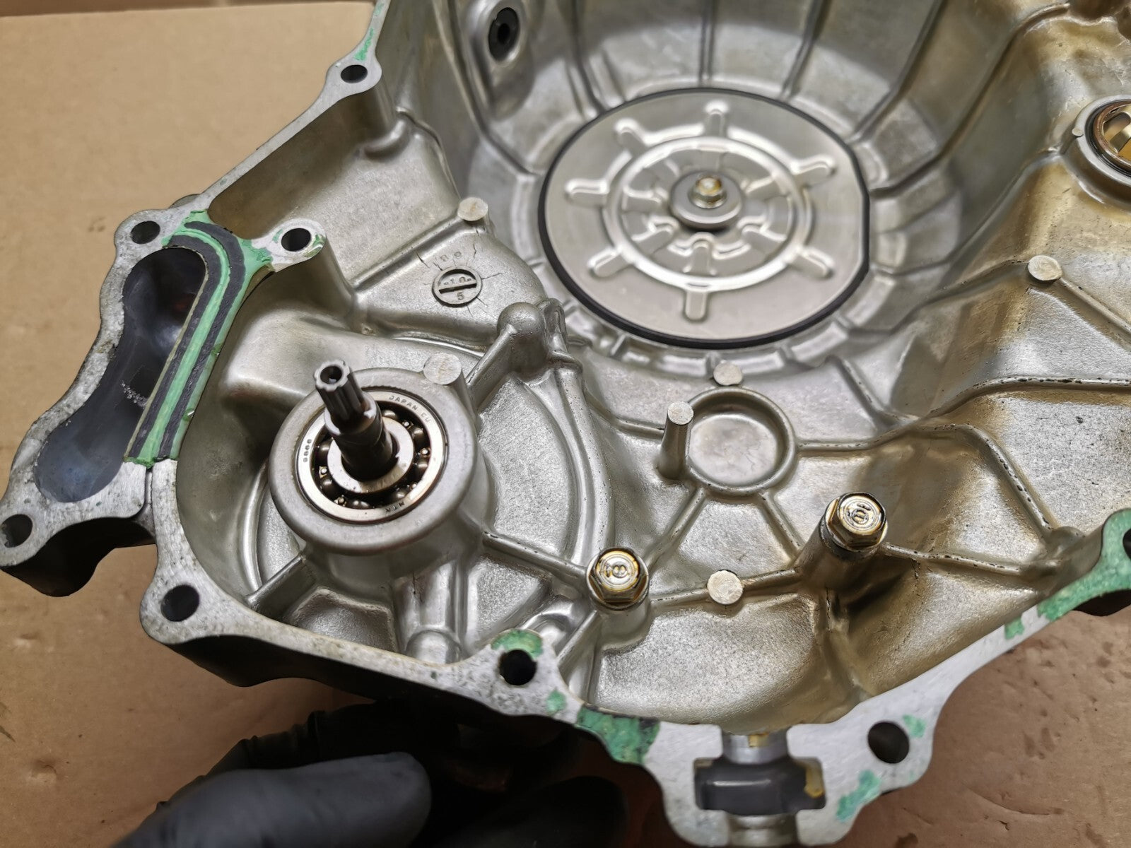 Engine Clutch Cover Honda XL 1000 V Varadero 2000 (1999 - 2003)