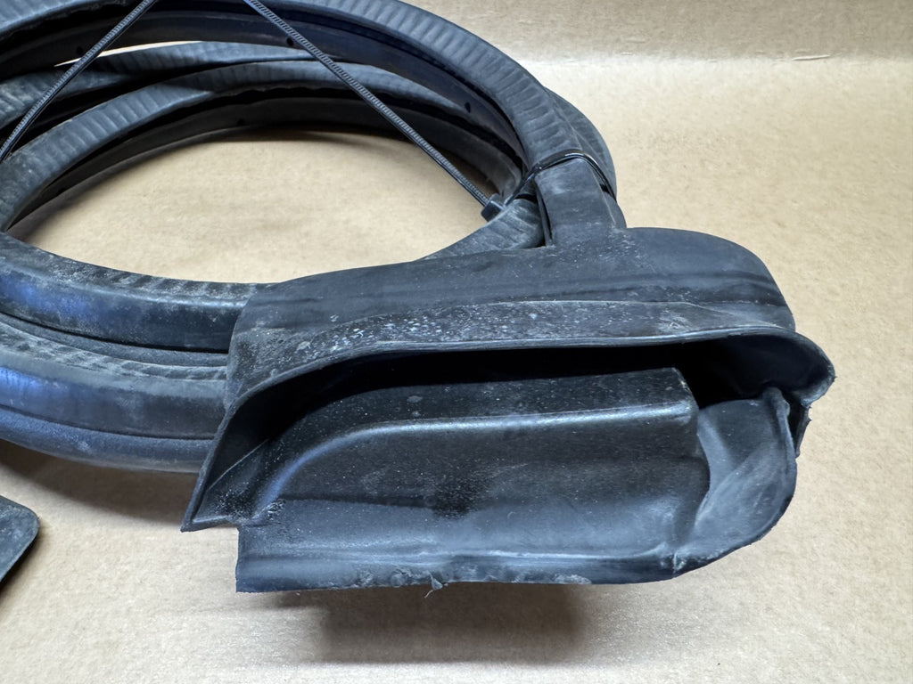 Genuine Ford Transit Mk8 Rear Door Centre Weatherstrip Seal BK31V42265BM