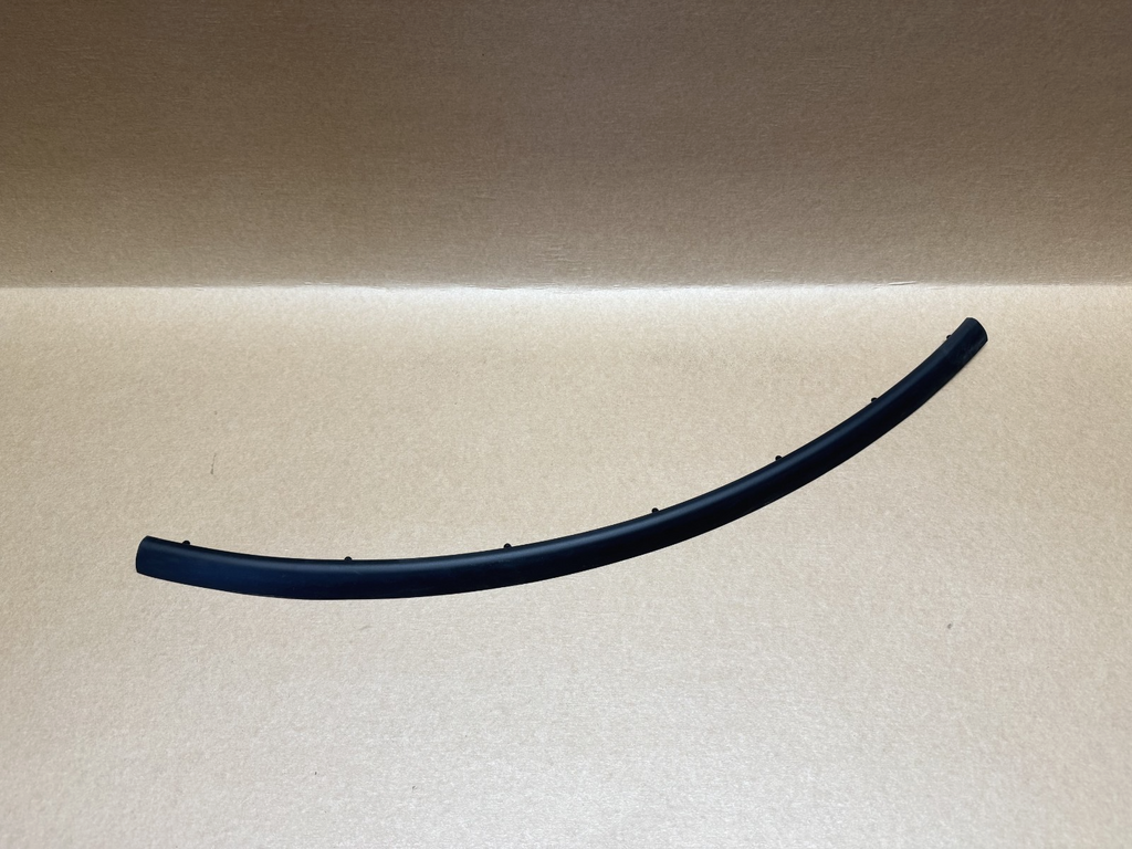 MG HS Rear Lower Right Side Door Weatherstrip Seal 10426384 NEW