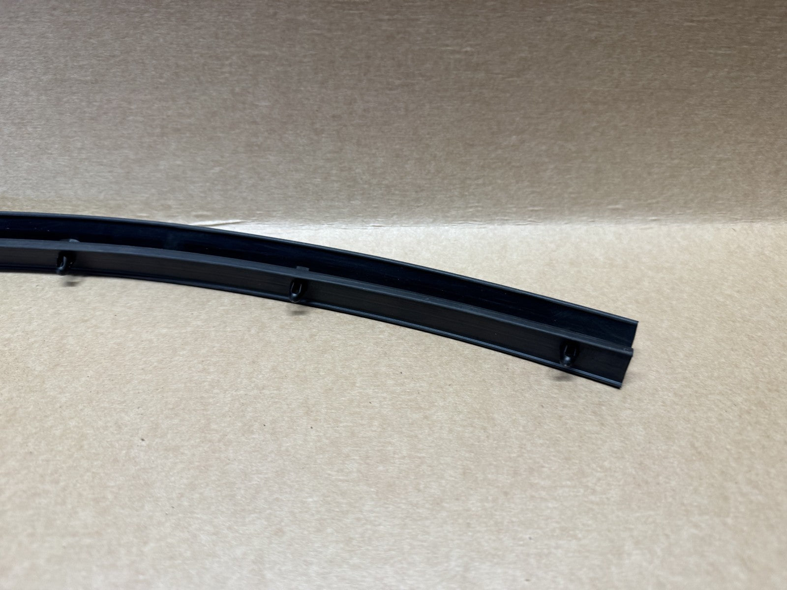 MG HS Rear Lower Right Side Door Weatherstrip Seal 10426384 NEW