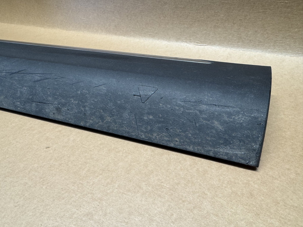 MG HS 2018 - 2024 Front Right Lower Door Trim 10423725