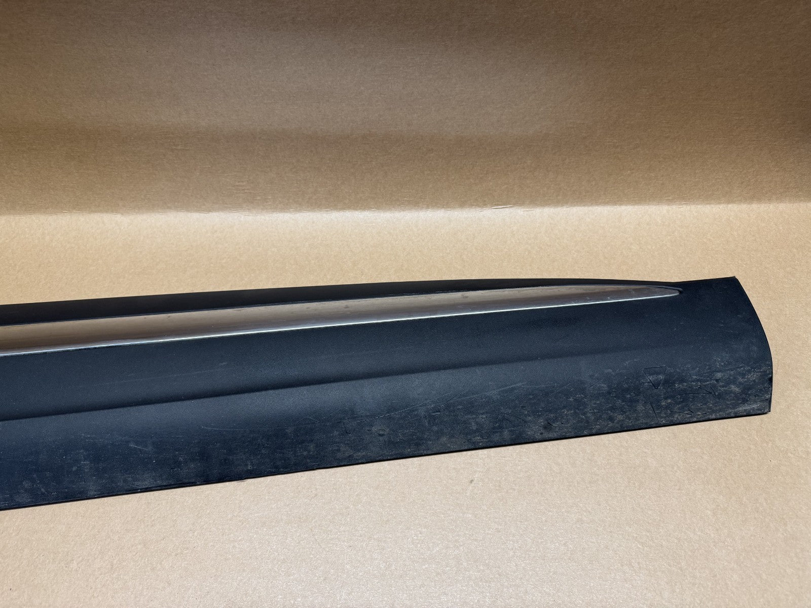 MG HS 2018 - 2024 Front Right Lower Door Trim 10423725