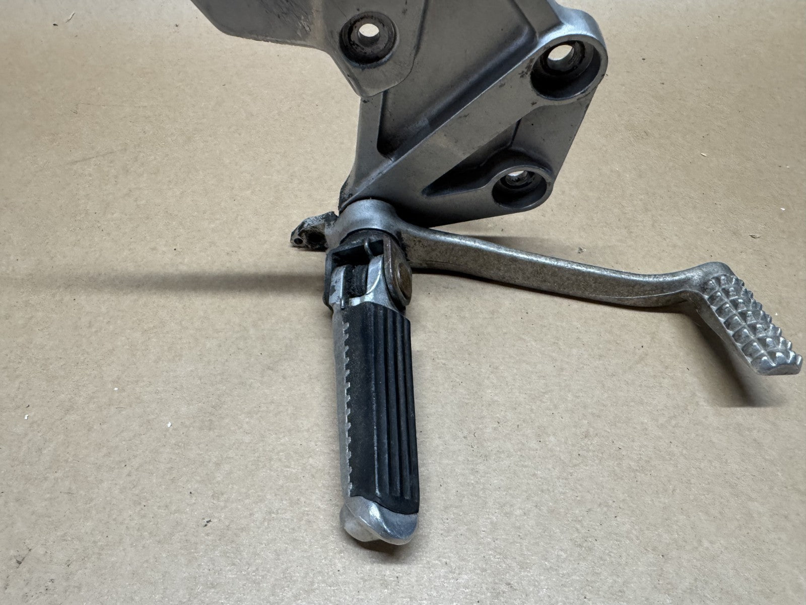 Honda CBR1000RR Fireblade SC77 2017 Front Right Foot Hanger Peg
