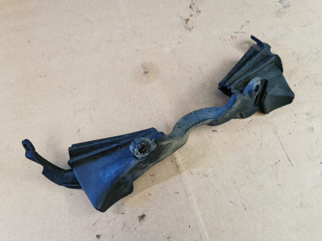 Bottom Yoke / Frame Cover Ducati 1200 Diavel 2011 (2011 - 2014)