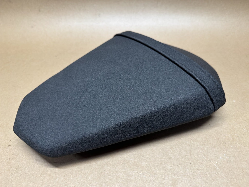 Suzuki GSX 8R 2023 Rear Pillion Seat